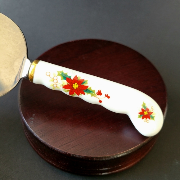 Royal Albert Poinsettia Pie Server, Pie cutter, Pie knife, Made in England - Picture 3 of 5